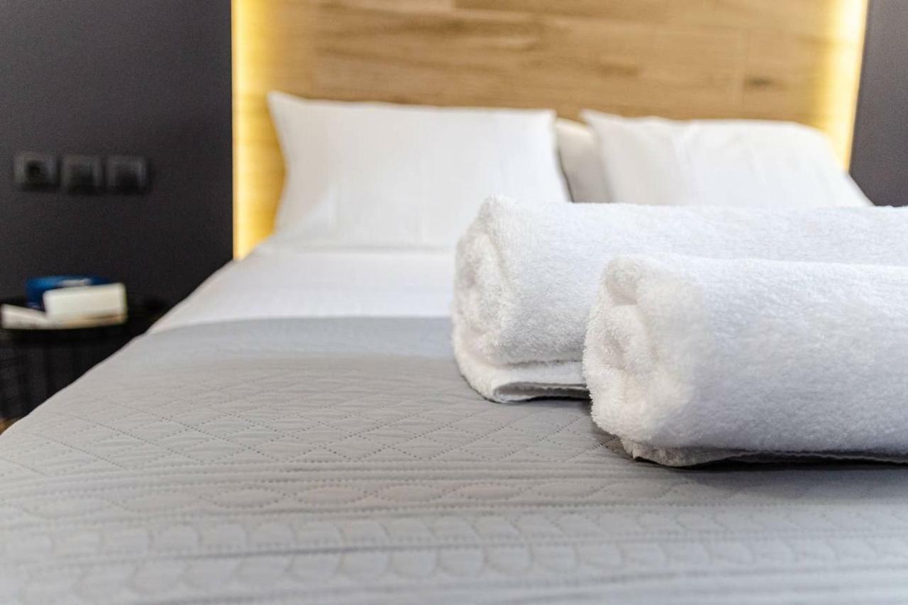 Mos Luxury City Suites - The Loft 하니아 외부 사진